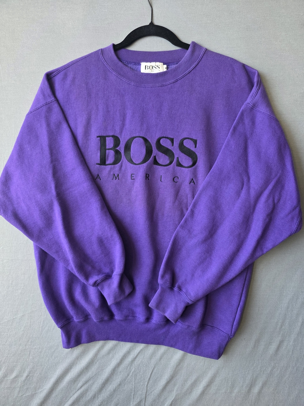 Vintage BOSS America Purple Embroidered Logo Crewneck Sweatshirt Men’s M Retro